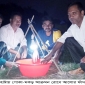 আশাশুনির বুধহাটায় আলোর ফাঁদ স্থাপন