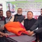 পাইকগাছায় শীতার্থ মানুষের জন্য দলীয় নেতৃবৃন্দের কাছে কম্বল তুলে দেন- এমপি বাবু