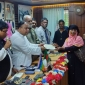 পাইকগাছায় ৩৭ অসুস্থ ব্যক্তিকে প্রধানমন্ত্রীর ত্রাণ তহবিলের চেক প্রদান