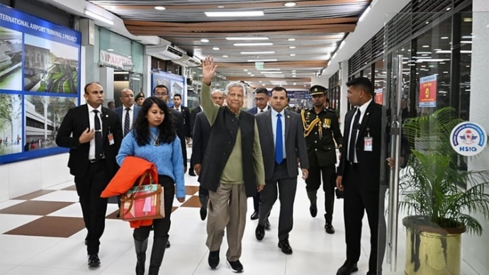 প্রধান উপদেষ্টা ডাভোসের উদ্দেশে ঢাকা ছেড়েছেন