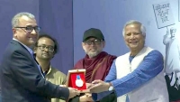 বই মেলা উদ্বোধন অনুষ্ঠানে বাংলা একাডেমি সাহিত্য পুরস্কার গ্রহণ করলেন গুণীজনরা