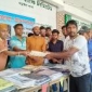 নড়াইলে স্বপ্নের খোঁজে ফাউন্ডেশনের উদ্যোগে দিনমজুর ও শ্রমজীবীদের মাঝে নতুন পাঞ্জাবি উপহার