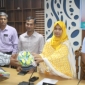পাইকগাছার বিভিন্ন প্রতিষ্ঠানে ক্রীড়া সামগ্রী বিতরণ