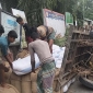 পাইকগাছায় আলমসাধু উল্টে পথচারী ও চালক আহত