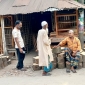 পাইকগাছায় মাংস কাটার কাঠের খাইট্টার চাহিদা বেড়েছে